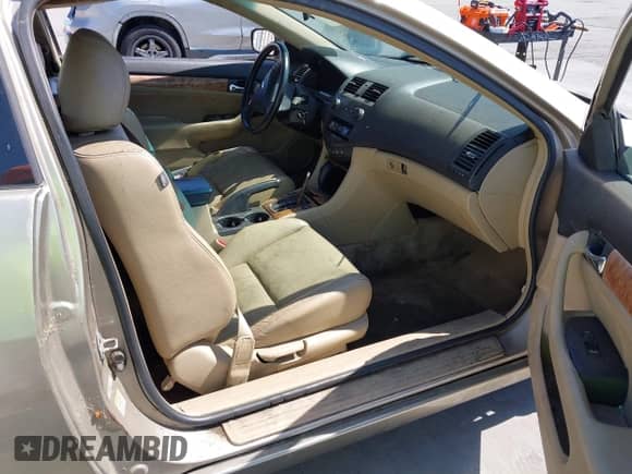 2005 Honda Accord EX-L with VIN 1HGCM82685A004706, listed as a IAAI auction lot 43207434 with 260,749 mi miles and . Bid and sale history available at DreamBid. Image 5.