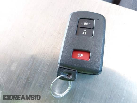 2012 Toyota Prius One z VIN JTDKDTB37C1011954, wystawiony jako IAAI lot #42911021 z przebiegiem 316 302 mil mil oraz . Historia ofert i sprzedaży dostępna na DreamBid. Obrazek 11.