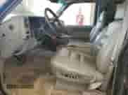 1999 Chevrolet Suburban с VIN 3GNFK16R2XG169451, выставлен на аукционе Copart как лот 57428215 с пробегом 280 660 миль миль и Списание • Salvage title. История ставок и продаж доступна на DreamBid. Изображение 7.
