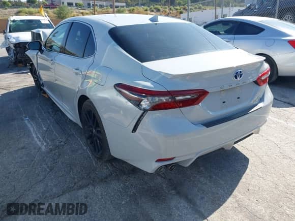 2023 Toyota Camry Hybrid XSE с VIN 4T1K31AK4PU059511, выставлен на аукционе IAAI как лот 42569799 с пробегом 8 733 миль миль и . История ставок и продаж доступна на DreamBid. Изображение 3.