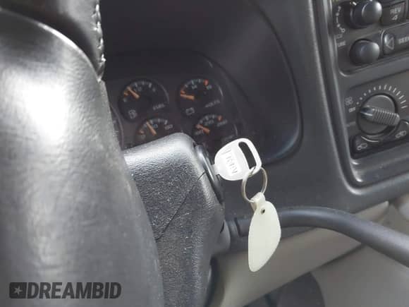 2001 Chevrolet Tahoe LT с VIN 1GNEK13T71J261320, выставлен на аукционе IAAI как лот 41495400 с пробегом Не указан миль и . История ставок и продаж доступна на DreamBid. Изображение 11.