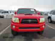 2005 Toyota Tacoma PreRunner z VIN 5TEJU62N55Z132134, wystawiony jako IAAI lot #43417184 z przebiegiem 226 708 mil mil oraz . Historia ofert i sprzedaży dostępna na DreamBid. Obrazek 12.