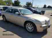 2008 Chrysler 300 Touring с VIN 2C3LA53G88H177438, выставлен на аукционе Copart как лот 70309965 с пробегом 118 718 миль миль и Списание • Salvage title. История ставок и продаж доступна на DreamBid. Изображение 4.