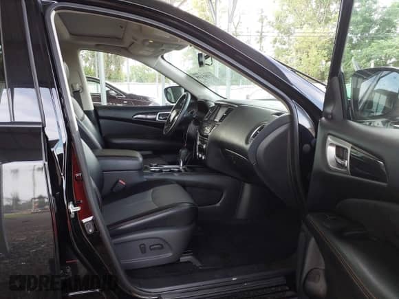 2020 Nissan Pathfinder SL with VIN 5N1DR2CM6LC637443, listed as a IAAI auction lot 42705228 with 38,872 mi miles and . Bid and sale history available at DreamBid. Image 5.