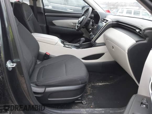 2022 Hyundai Tucson SE with VIN 5NMJACAE3NH000434, listed as a IAAI auction lot 41623118 with 54,781 mi miles and . Bid and sale history available at DreamBid. Image 5.