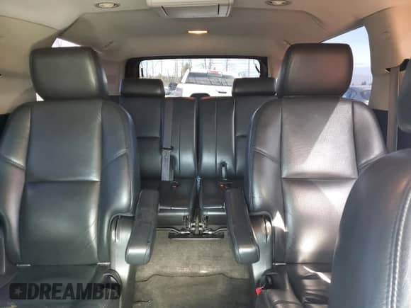 2014 Chevrolet Suburban LTZ с VIN 1GNSCKE08ER230741, выставлен на аукционе Copart как лот 47234095 с пробегом 184 263 миль миль и Списание • Salvage title. История ставок и продаж доступна на DreamBid. Изображение 10.