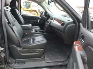 2013 Chevrolet Tahoe LT с VIN 1GNSKBE00DR240827, выставлен на аукционе IAAI как лот 43221774 с пробегом 108 512 миль миль и . История ставок и продаж доступна на DreamBid. Изображение 5.