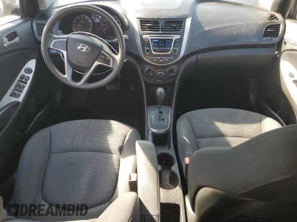 2016 Hyundai Accent SE z VIN KMHCT5AE4GU265322, wystawiony jako Copart lot #84369365 z przebiegiem 85 224 mil mil oraz Nie do naprawy • Non repairable. Historia ofert i sprzedaży dostępna na DreamBid. Obrazek 8.