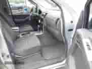 2007 Nissan Pathfinder S z VIN 5N1AR18U07C633724, wystawiony jako IAAI lot #42355262 z przebiegiem 108 829 mil mil oraz . Historia ofert i sprzedaży dostępna na DreamBid. Obrazek 5.