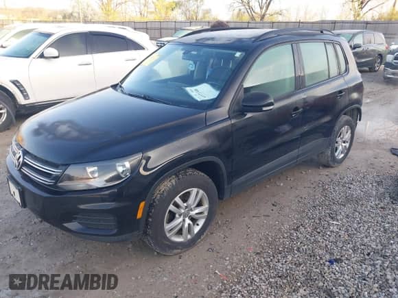 2017 Volkswagen Tiguan S с VIN WVGAV7AX2HK000023, выставлен на аукционе IAAI как лот 41971308 с пробегом 112 350 миль миль и . История ставок и продаж доступна на DreamBid. Изображение 18.