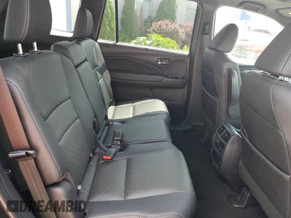 2019 Honda Passport EX-L с VIN 5FNYF8H52KB025003, выставлен на аукционе Copart как лот 64965955 с пробегом 49 603 миль миль и Списание • Salvage title. История ставок и продаж доступна на DreamBid. Изображение 11.