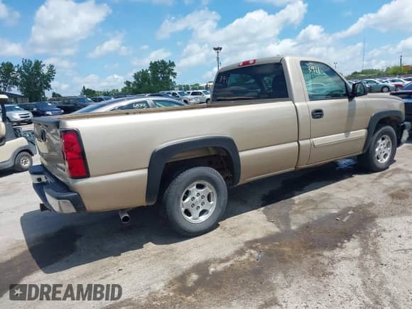2004 Chevrolet Silverado 1500 LS with VIN 1GCEC14T84Z306534, listed as a IAAI auction lot 42603911 with 172,896 mi miles and . Bid and sale history available at DreamBid. Image 4.