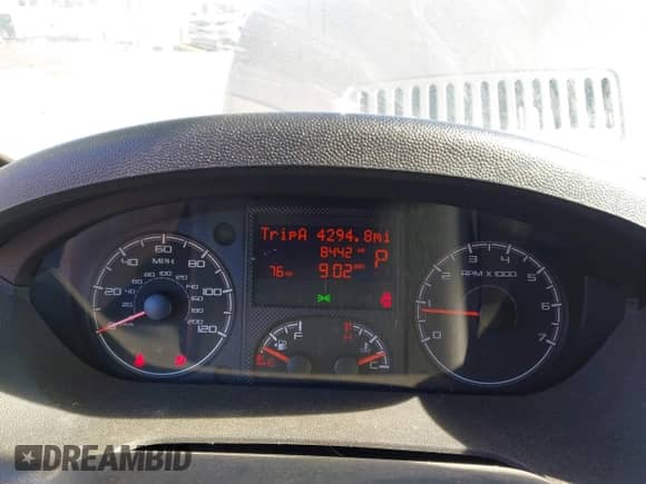 2018 Ram ProMaster Cargo z VIN 3C6TRVAG7JE147430, wystawiony jako IAAI lot #42730877 z przebiegiem 8 442 mil mil oraz . Historia ofert i sprzedaży dostępna na DreamBid. Obrazek 7.