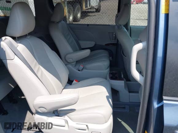 2014 Toyota Sienna Limited с VIN 5TDDK3DC7ES074456, выставлен на аукционе IAAI как лот 42601672 с пробегом 191 133 миль миль и . История ставок и продаж доступна на DreamBid. Изображение 8.