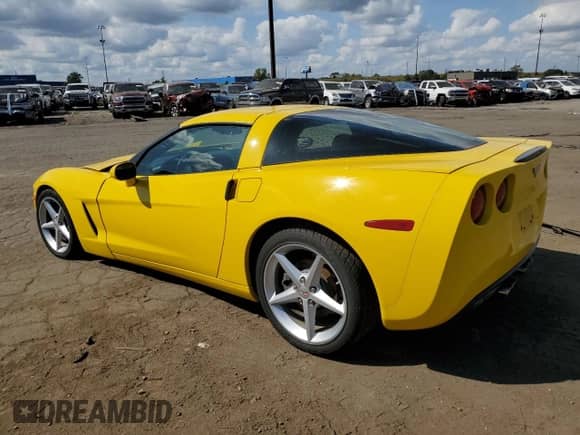 2012 Chevrolet Corvette 1LT с VIN 1G1YE2DW4C5107678, выставлен на аукционе Copart как лот 72370944 с пробегом 34 843 миль миль и Списание • Salvage title. История ставок и продаж доступна на DreamBid. Изображение 2.