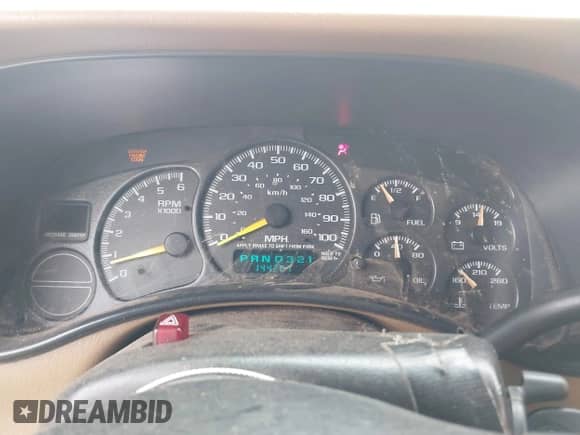 2000 GMC Sierra 1500 SLE z VIN 1GTEC19T5YZ262796, wystawiony jako IAAI lot #42942779 z przebiegiem 144 201 mil mil oraz . Historia ofert i sprzedaży dostępna na DreamBid. Obrazek 7.