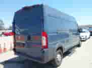 2018 Ram ProMaster Cargo z VIN 3C6TRVDG3JE160932, wystawiony jako IAAI lot #42314215 z przebiegiem 67 704 mil mil oraz . Historia ofert i sprzedaży dostępna na DreamBid. Obrazek 4.