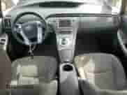 2013 Toyota Prius Three z VIN JTDKN3DU1D0341504, wystawiony jako Copart lot #82210005 z przebiegiem 252 897 mil mil oraz Szkoda całkowita • Salvage title. Historia ofert i sprzedaży dostępna na DreamBid. Obrazek 8.