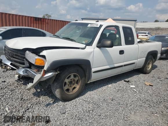 2004 GMC Sierra 1500 SLE z VIN 2GTEC19T041140477, wystawiony jako Copart lot #70844745 z przebiegiem Nie podano mil oraz Szkoda całkowita • Salvage title. Historia ofert i sprzedaży dostępna na DreamBid. Obrazek 1.