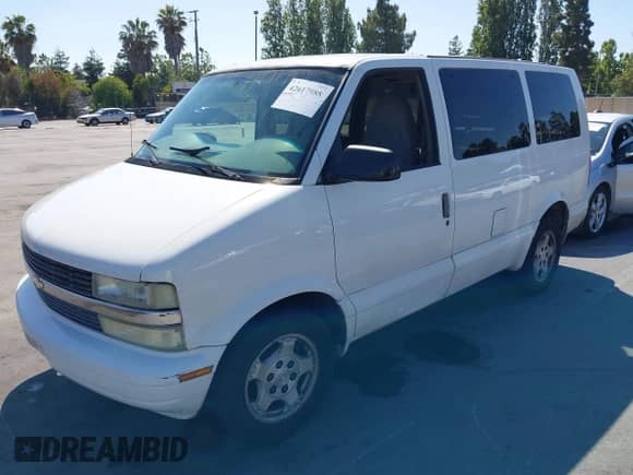 2004 Chevrolet Astro с VIN 1GNDM19X24B125630, выставлен на аукционе IAAI как лот 42617988 с пробегом 134 481 миль миль и . История ставок и продаж доступна на DreamBid. Изображение 2.