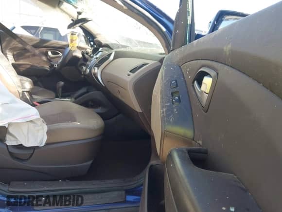 2012 Hyundai Tucson GLS с VIN KM8JU3AC6CU322525, выставлен на аукционе IAAI как лот 43192983 с пробегом 186 617 миль миль и . История ставок и продаж доступна на DreamBid. Изображение 5.