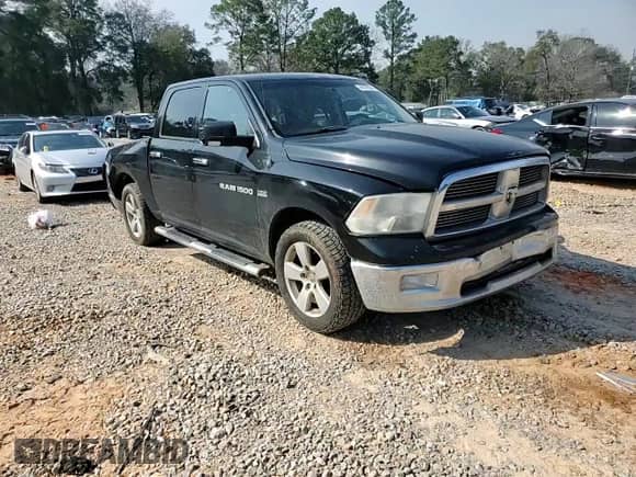 2011 Ram 1500 SLT z VIN 1D7RB1CT4BS582176, wystawiony jako Copart lot #66724705 z przebiegiem 268 537 mil mil oraz Szkoda całkowita • Salvage title. Historia ofert i sprzedaży dostępna na DreamBid. Obrazek 11.