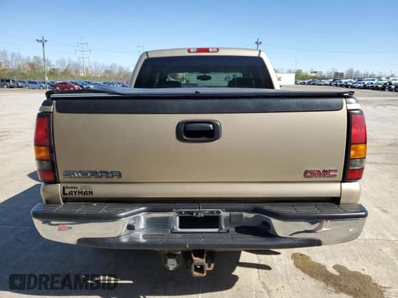 2005 GMC Sierra 1500 SLT z VIN 2GTEC13T251131726, wystawiony jako Copart lot #52334705 z przebiegiem 109 319 mil mil oraz Szkoda całkowita • Salvage title. Historia ofert i sprzedaży dostępna na DreamBid. Obrazek 6.