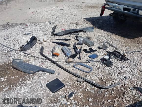 2006 Chevrolet Silverado 1500 LT1 с VIN 2GCEK19V761113414, выставлен на аукционе IAAI как лот 41835695 с пробегом Не указан миль и . История ставок и продаж доступна на DreamBid. Изображение 18.