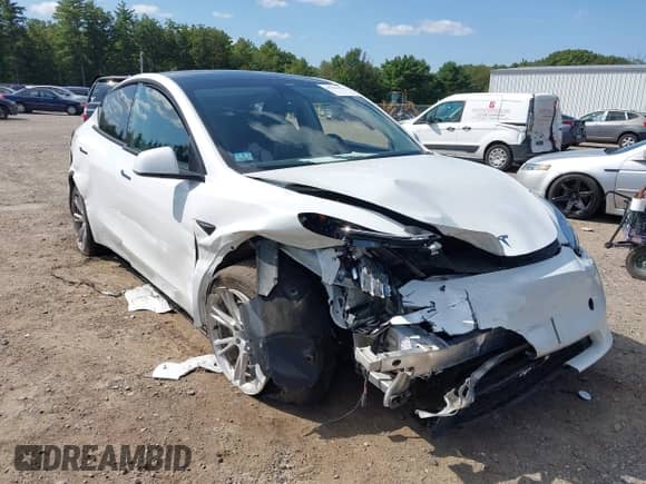 2023 Tesla Model Y Long Range with VIN 7SAYGDEE8PA126452, listed as a IAAI auction lot 43190470 with 39,752 mi miles and . Bid and sale history available at DreamBid. Image 1.