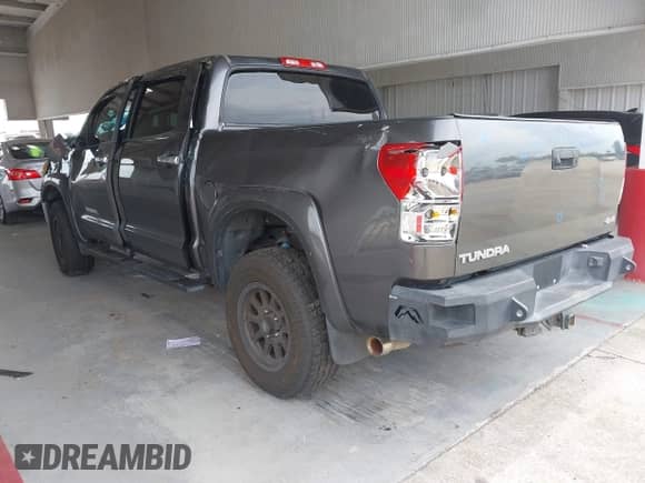 2013 Toyota Tundra Limited с VIN 5TFHW5F18DX271206, выставлен на аукционе IAAI как лот 42362300 с пробегом 266 453 миль миль и . История ставок и продаж доступна на DreamBid. Изображение 3.