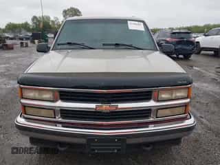1999 Chevrolet Tahoe z VIN 1GNEK13RXXJ374207, wystawiony jako IAAI lot #43368203 z przebiegiem 148 511 mil mil oraz . Historia ofert i sprzedaży dostępna na DreamBid. Obrazek 6.