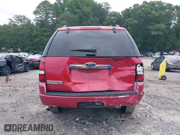 2008 Ford Explorer XLT z VIN 1FMEU63E88UA79924, wystawiony jako IAAI lot #42949201 z przebiegiem 227 539 mil mil oraz . Historia ofert i sprzedaży dostępna na DreamBid. Obrazek 16.