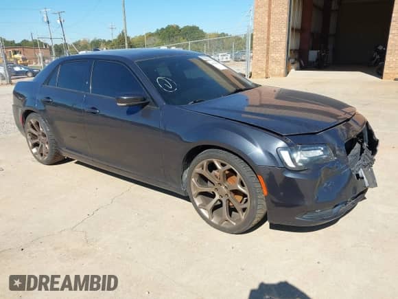 2015 Chrysler 300 S с VIN 2C3CCABG9FH922537, выставлен на аукционе IAAI как лот 43510505 с пробегом 123 960 миль миль и . История ставок и продаж доступна на DreamBid. Изображение 1.
