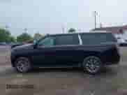 2024 Chevrolet Suburban LS z VIN 1GNSKBKD7RR116763, wystawiony jako IAAI lot #42744546 z przebiegiem 28 402 mil mil oraz . Historia ofert i sprzedaży dostępna na DreamBid. Obrazek 14.