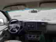 2003 Chevrolet Express Cargo с VIN 1GCGG25V331169826, выставлен на аукционе Copart как лот 69753685 с пробегом 222 900 миль миль и Чистый • Clean title. История ставок и продаж доступна на DreamBid. Изображение 8.