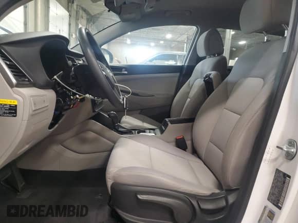 2018 Hyundai Tucson SE z VIN KM8J2CA44JU707092, wystawiony jako Copart lot #86633635 z przebiegiem 88 185 mil mil oraz Szkoda całkowita • Salvage title. Historia ofert i sprzedaży dostępna na DreamBid. Obrazek 7.