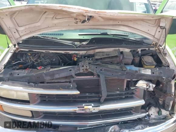 2001 Chevrolet Express z VIN 1GCHG39R011111547, wystawiony jako IAAI lot #42265979 z przebiegiem 297 607 mil mil oraz . Historia ofert i sprzedaży dostępna na DreamBid. Obrazek 10.