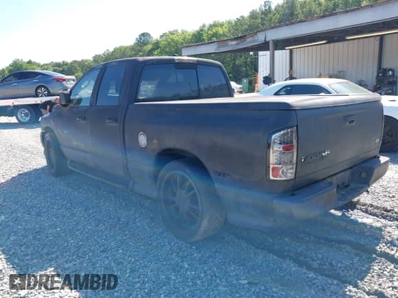 2003 Dodge 1500 ST with VIN 1D7HA18D53S335993, listed as a IAAI auction lot 42340483 with 200,894 mi miles and . Bid and sale history available at DreamBid. Image 3.