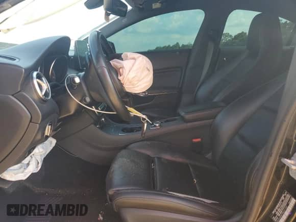 2018 Mercedes-Benz CLA 250 с VIN WDDSJ4EB7JN601102, выставлен на аукционе Copart как лот 62027355 с пробегом 105 331 миль миль и Списание • Salvage title. История ставок и продаж доступна на DreamBid. Изображение 7.