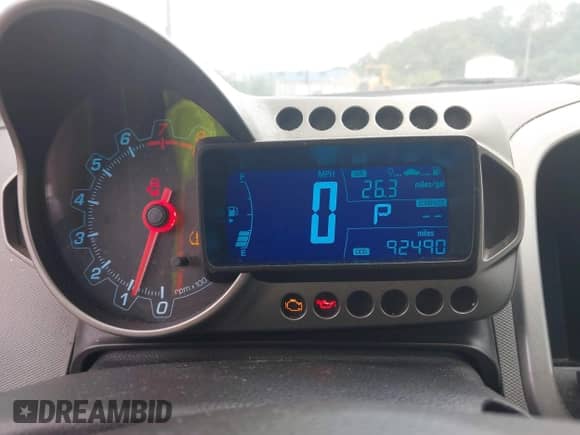 2015 Chevrolet Sonic LS с VIN 1G1JA6SH0F4192571, выставлен на аукционе IAAI как лот 42674641 с пробегом 92 490 миль миль и . История ставок и продаж доступна на DreamBid. Изображение 7.
