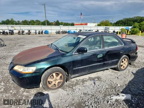 2000 Honda Accord SE with VIN 1HGCG5677YA058396, listed as a Copart auction lot 64103895 with Not provided miles and Salvage title. Bid and sale history available at DreamBid. Image 1.