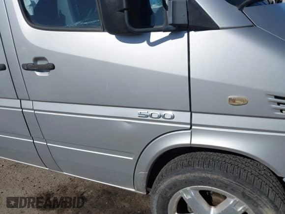 2005 Dodge Sprinter Passenger with VIN WD8PD644155797182, listed as a IAAI auction lot 42898253 with 132,218 mi miles and . Bid and sale history available at DreamBid. Image 20.