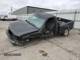 2003 Chevrolet Silverado 1500 LS z VIN 1GCEK14V83Z103226, wystawiony jako Copart lot #50526455 z przebiegiem Nie podano mil oraz Nie do naprawy • Non repairable. Historia ofert i sprzedaży dostępna na DreamBid. Obrazek 1.