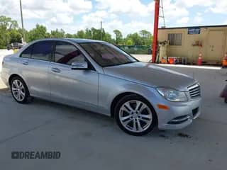 2013 Mercedes-Benz C 300 Sport с VIN WDDGF8AB4DA831292, выставлен на аукционе IAAI как лот 42888490 с пробегом 118 049 миль миль и . История ставок и продаж доступна на DreamBid. Изображение 1.