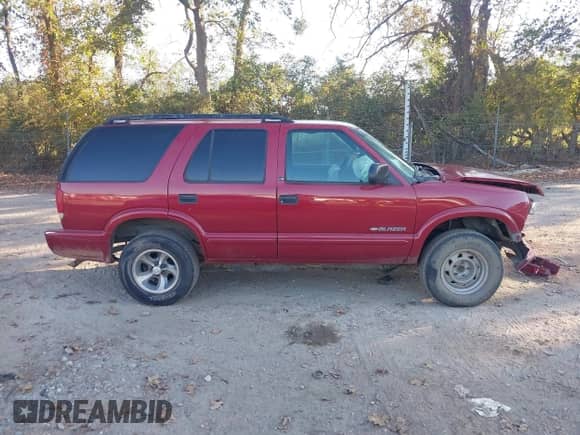 2003 Chevrolet Blazer LS с VIN 1GNCS13X73K103616, выставлен на аукционе IAAI как лот 43478103 с пробегом 274 996 миль миль и . История ставок и продаж доступна на DreamBid. Изображение 13.