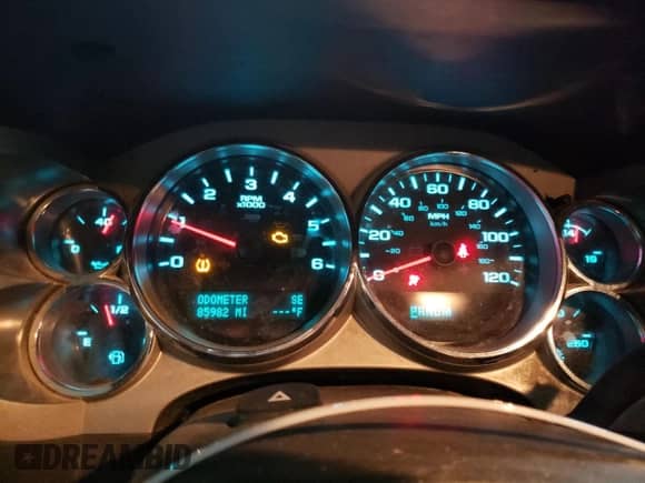 2013 Chevrolet Silverado 1500 LT с VIN 1GCRKSE79DZ112008, выставлен на аукционе Copart как лот 86700665 с пробегом 85 982 миль миль и Чистый • Clean title. История ставок и продаж доступна на DreamBid. Изображение 9.