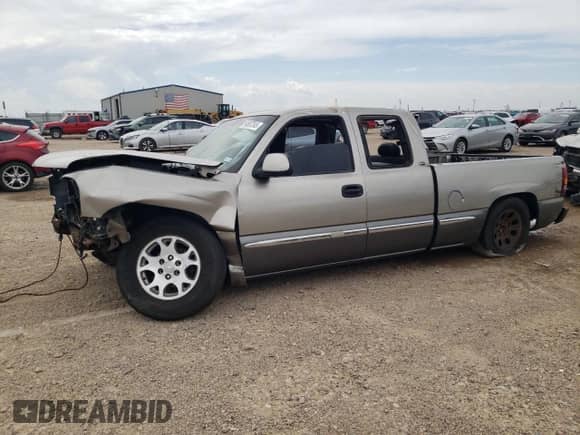 1999 GMC Sierra 1500 SLE с VIN 2GTEC19T4X1519566, выставлен на аукционе Copart как лот 54897245 с пробегом 267 552 миль миль и Списание • Salvage title. История ставок и продаж доступна на DreamBid. Изображение 1.