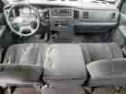 2002 Dodge 1500 z VIN 1D7HA18N32S723005, wystawiony jako Copart lot #81712045 z przebiegiem 317 157 mil mil oraz Szkoda całkowita • Salvage title. Historia ofert i sprzedaży dostępna na DreamBid. Obrazek 8.