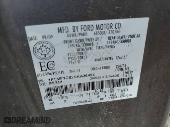 2010 Ford F-150 XL с VIN 1FTMF1C82AKA36494, выставлен на аукционе Copart как лот 55940235 с пробегом 206 893 миль миль и Списание • Salvage title. История ставок и продаж доступна на DreamBid. Изображение 12.