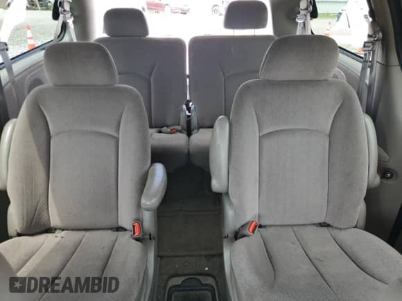 2001 Dodge Caravan EX с VIN 2B8GP74L91R292841, выставлен на аукционе Copart как лот 64610545 с пробегом 91 289 миль миль и Списание • Salvage title. История ставок и продаж доступна на DreamBid. Изображение 10.